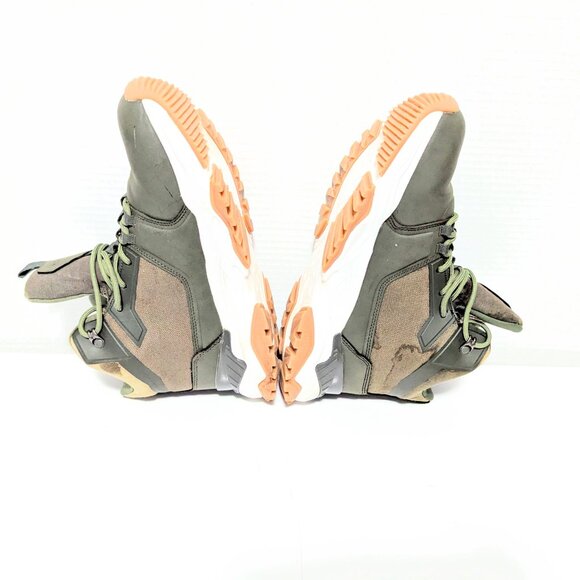 Deep Green Mountain Warehouse Boots, size 8, Great condition, Waterproof, Sporty - Picture 2 of 2